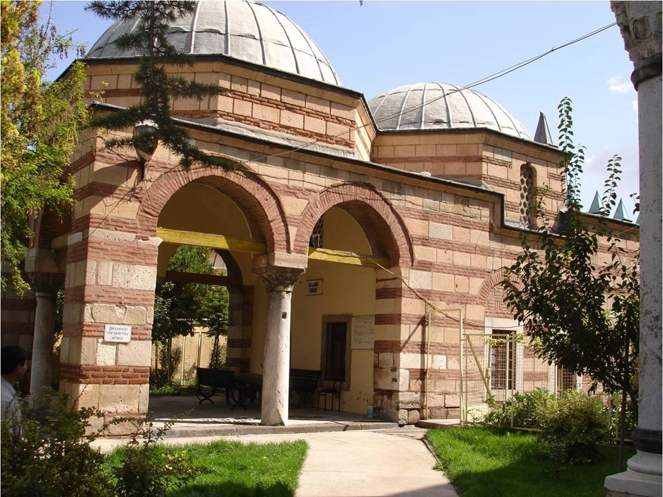 Kursunlu Kulliyesi